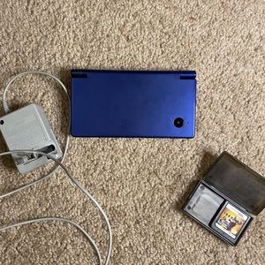 Midnight Blue Nintendo DSi (with charger and Iron Man game)